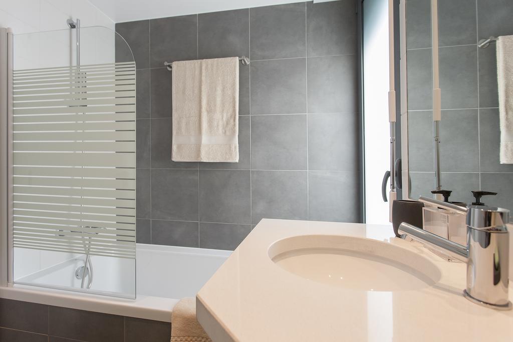 Bairrus Lisbon Apartments - Mello الغرفة الصورة